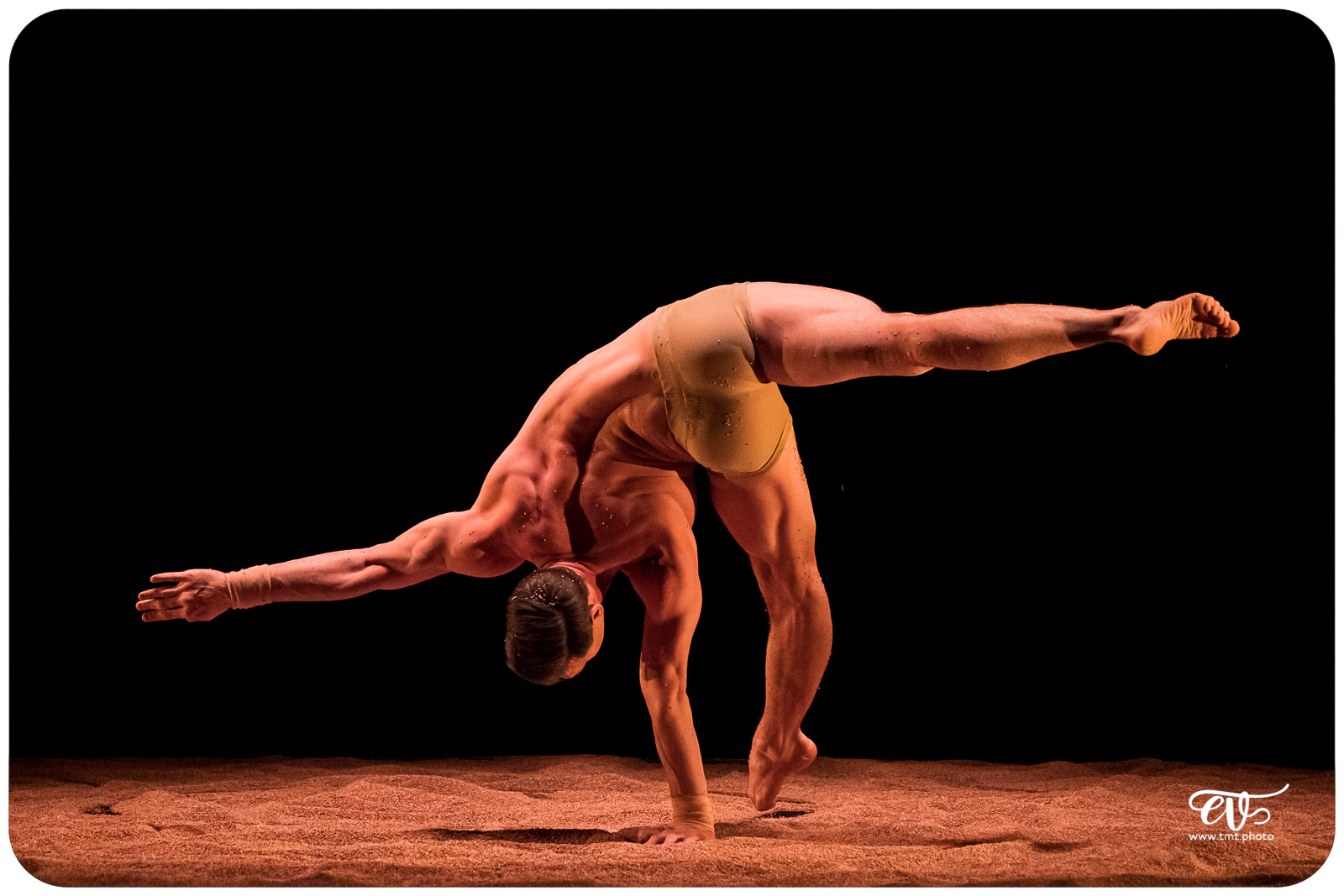 MY LAND (RECIRQUEL COMPANY)